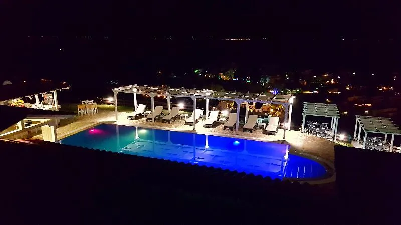 Bungalow White Apartments And Suits Chalkidiki 5*,