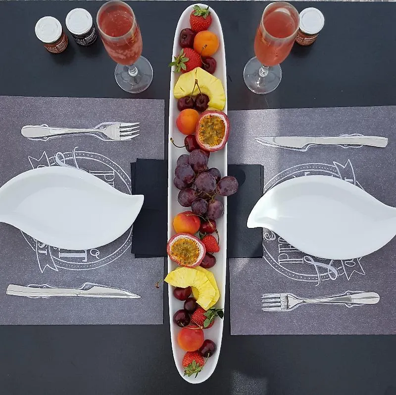 Bungalow White Apartments And Suits Chalkidiki Hotel