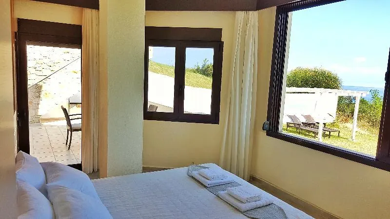 Bungalow White Apartments And Suits Chalkidiki Greece