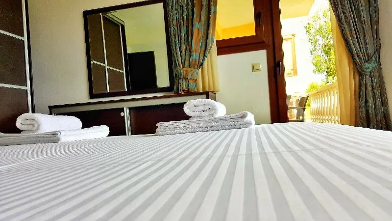 Bungalow White Apartments And Suits Chalkidiki