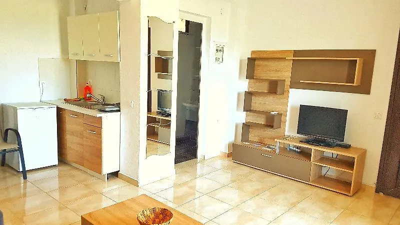 Bungalow White Apartments And Suits Chalkidiki 5*,