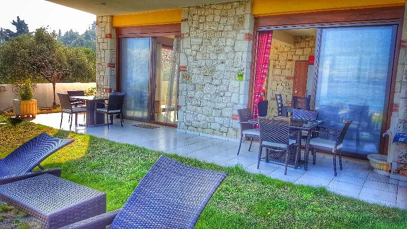 Hotel Bungalow White Apartments And Suits Chalkidiki